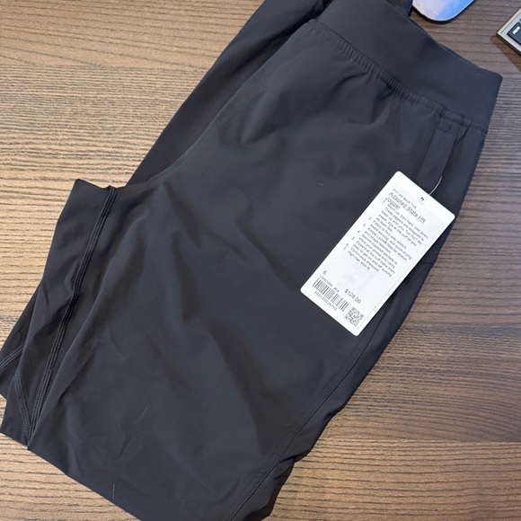 NWT Lululemon Black Adapted State HR Jogger - Picture 3 of 3